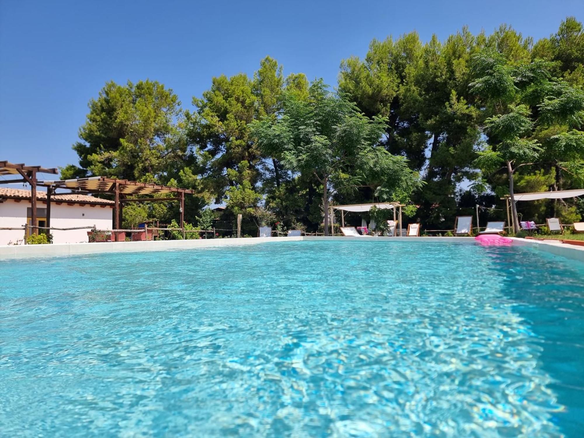 Agriturismo Essentia Dimora Rurale Larino Exterior photo